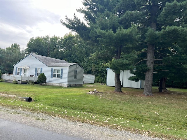 exterior space featuring a lawn