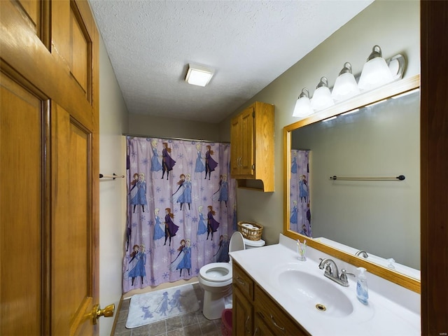 full bathroom featuring toilet, shower / tub combo, a textured ceiling, and vanity