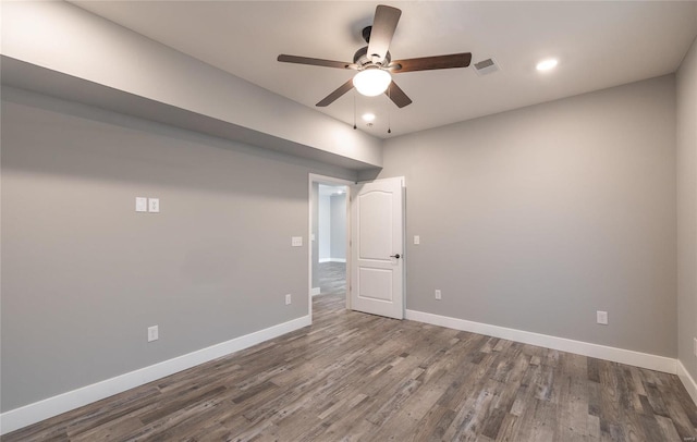 unfurnished room featuring wood-type flooring and ceiling fan