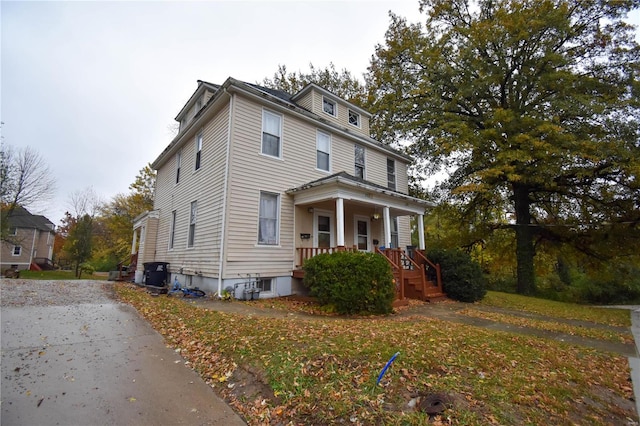 front of property featuring covered porch