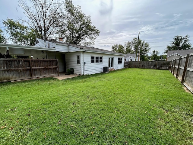 view of yard with cooling unit