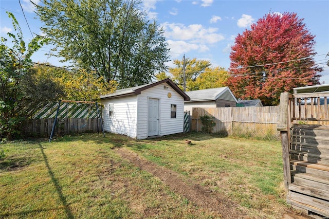 view of yard with a shed