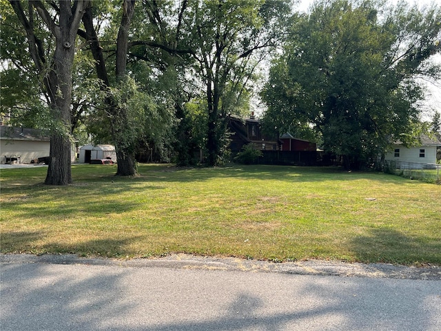 Listing photo 2 for 28 W Reynolds St, Caseyville IL 62232