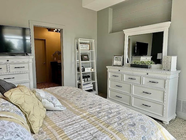 bedroom with carpet flooring