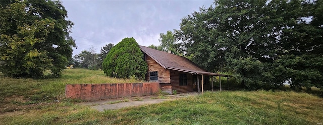 view of property exterior