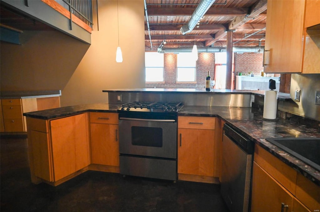 kitchen with wooden ceiling, kitchen peninsula, and stainless steel appliances