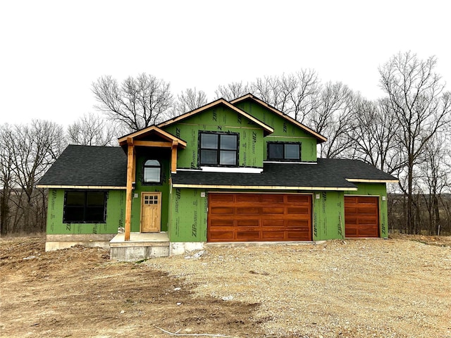 view of front facade with driveway