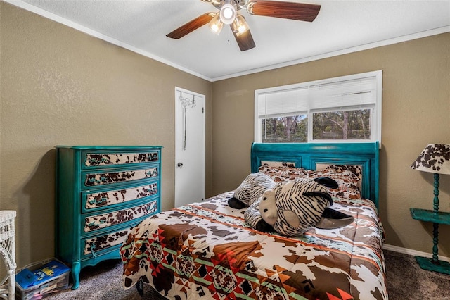 bedroom with a closet, a textured ceiling, carpet flooring, crown molding, and ceiling fan