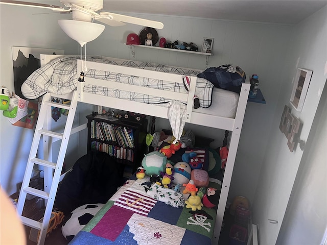 bedroom with ceiling fan