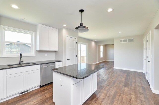 kitchen featuring a sink, visible vents, stainless steel dishwasher, and recessed lighting