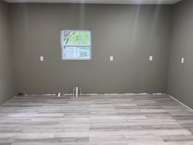 empty room featuring light hardwood / wood-style floors