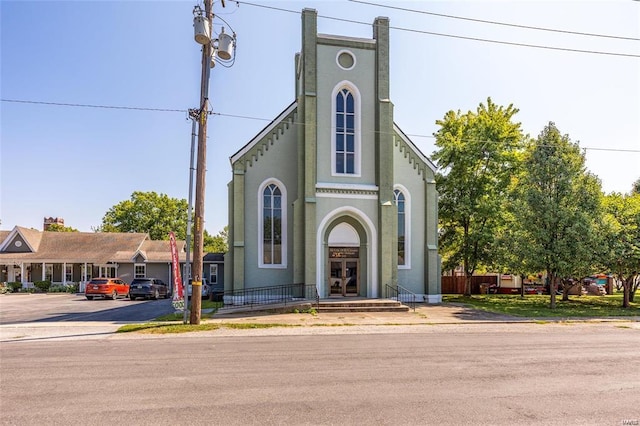 view of front of house