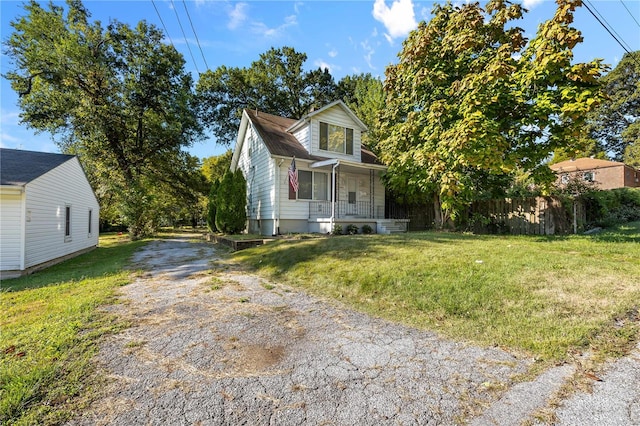 view of front of house with a front lawn