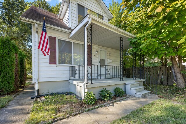 view of front of home with covered porch