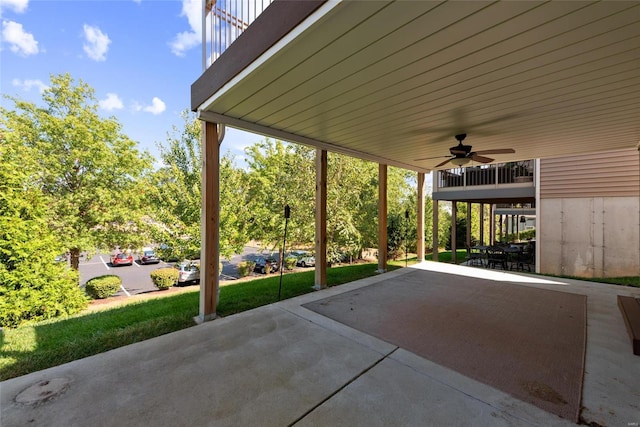 view of patio with ceiling fan