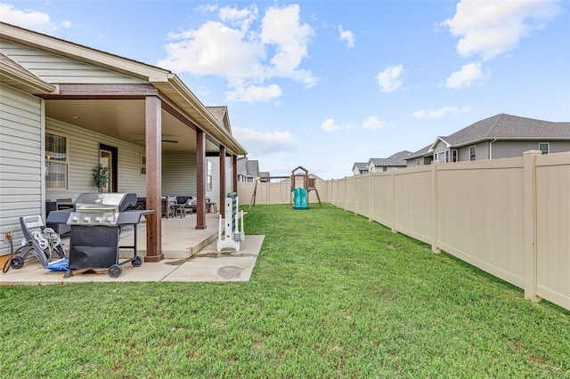 view of yard with a patio area