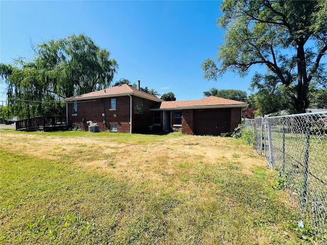 view of yard featuring a garage