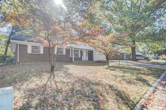 view of front of house with a front yard