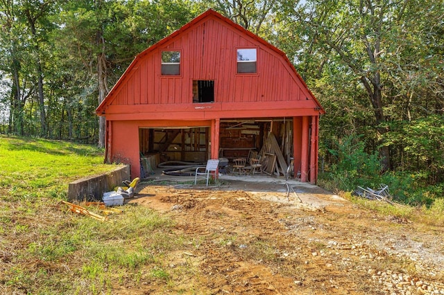 view of outbuilding