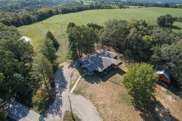 birds eye view of property featuring a rural view