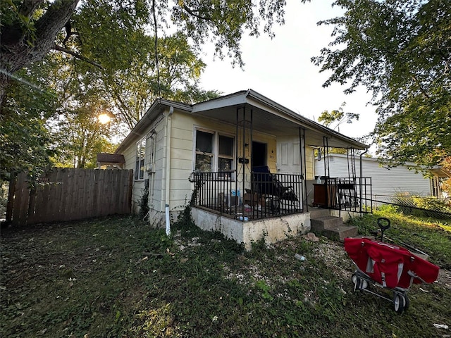 view of front of property with covered porch