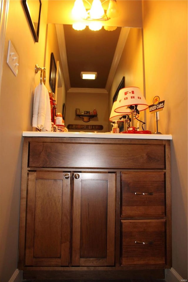 bathroom with ornamental molding