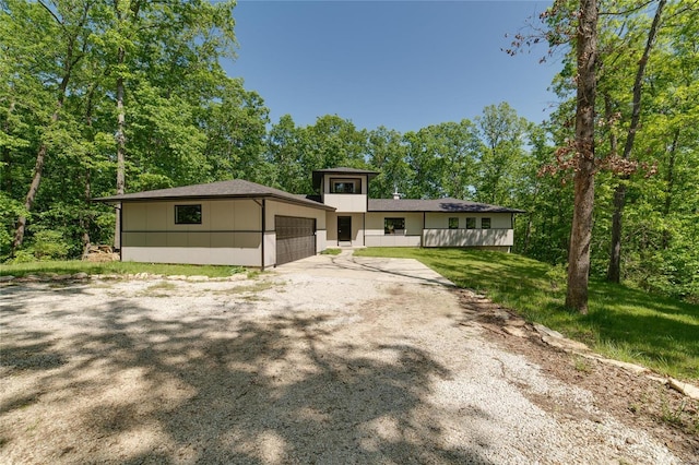 view of front of house with a front yard