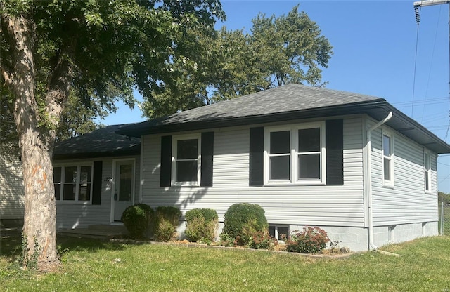 view of front of house with a front yard