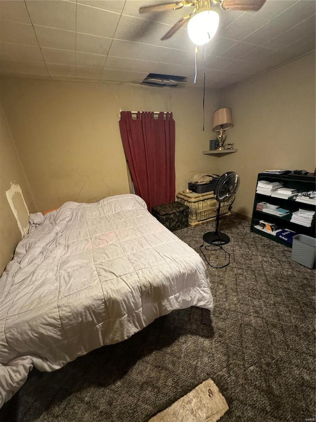 bedroom featuring carpet floors and ceiling fan