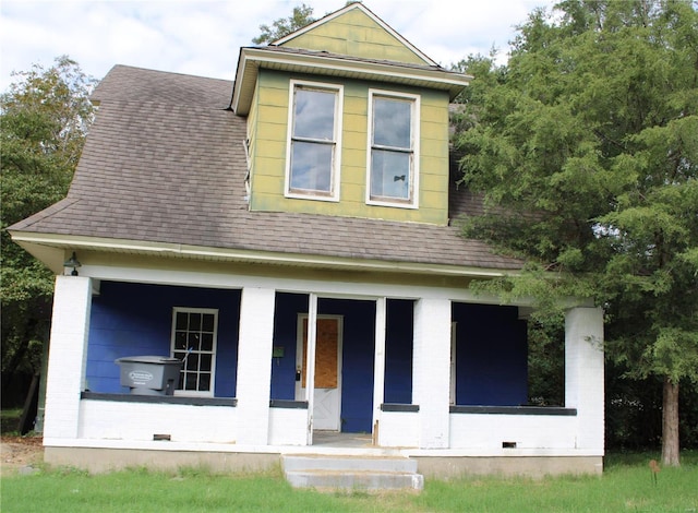 view of front facade featuring a porch