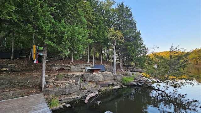 Listing photo 3 for 950 Long Bow Dr, Lake Sherwood MO 63357