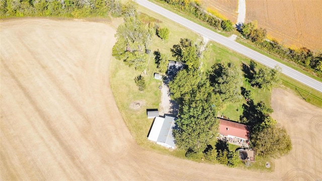 birds eye view of property featuring a rural view