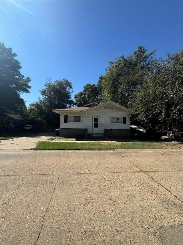 view of front of house