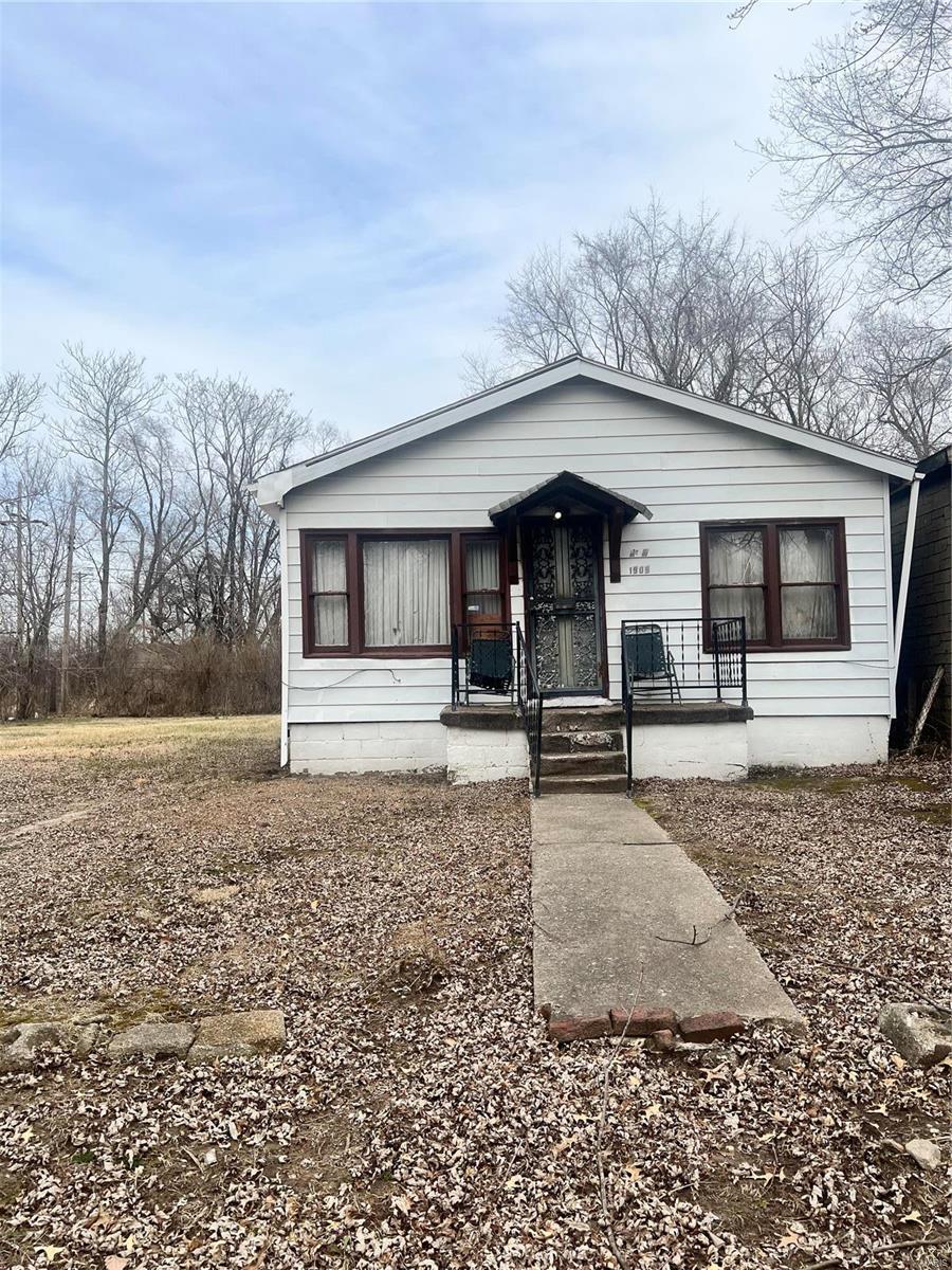 view of front of home with a porch