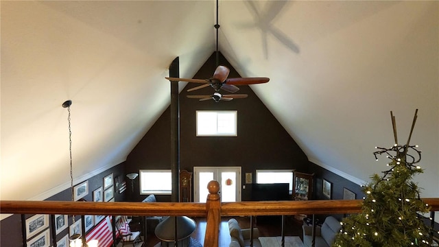 room details featuring ceiling fan