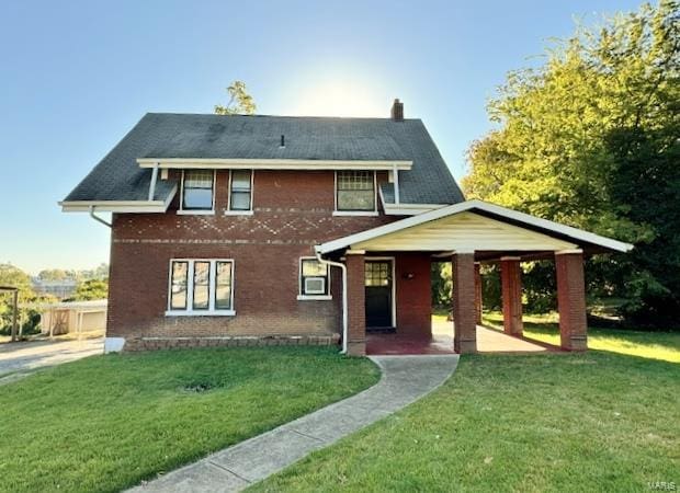 view of front of house with a front yard