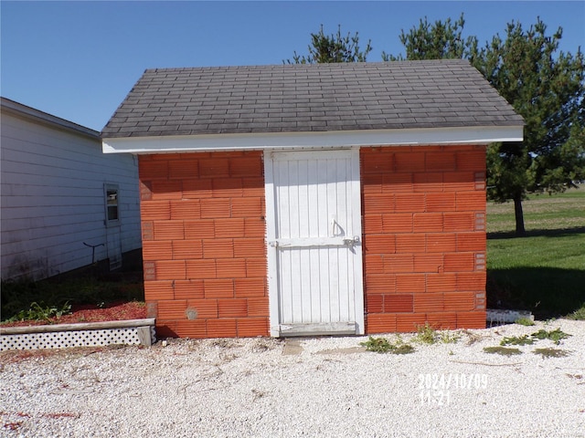 view of outbuilding