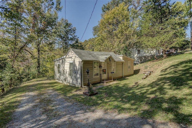 exterior space featuring a yard