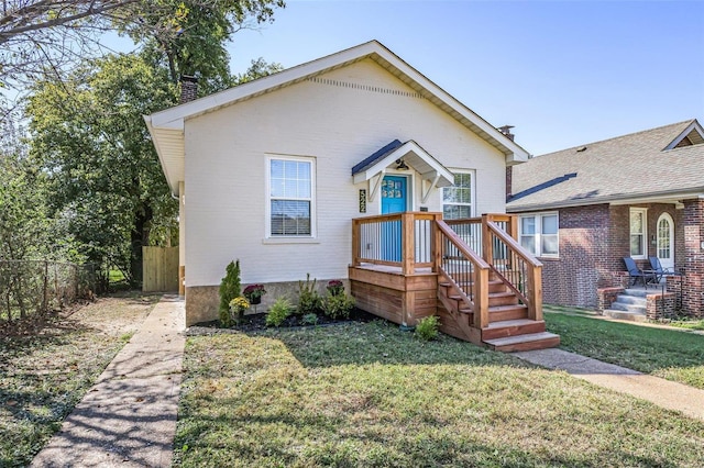 view of front of house with a front yard