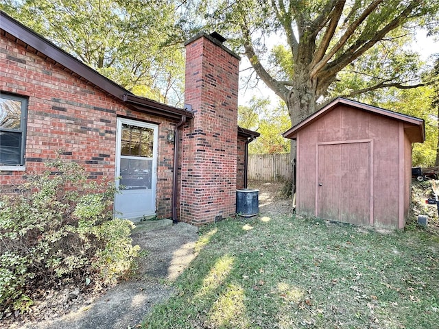 exterior space featuring a lawn