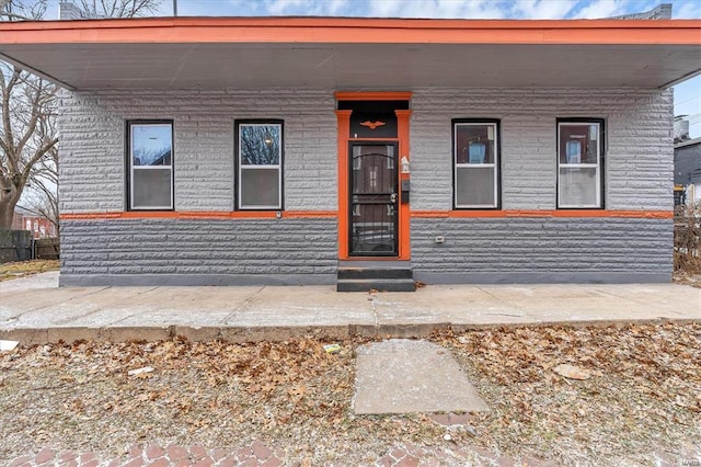 view of front of home featuring a porch