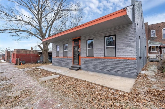 view of front of house