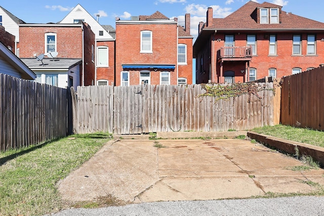 view of front of home