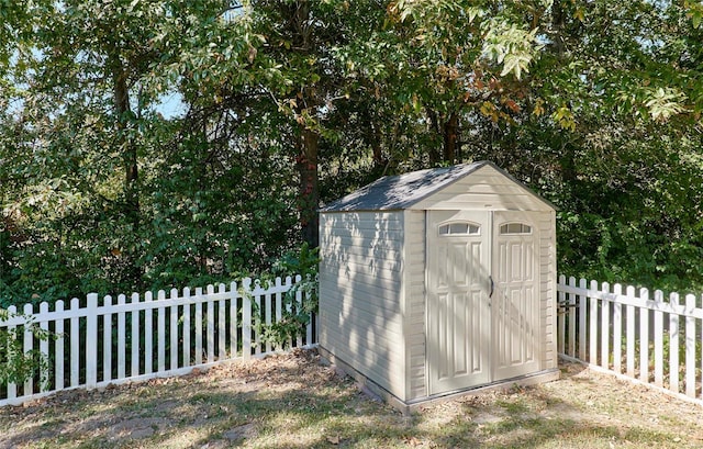 view of outbuilding