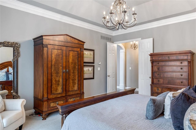 bedroom featuring visible vents, light colored carpet, crown molding, and an inviting chandelier