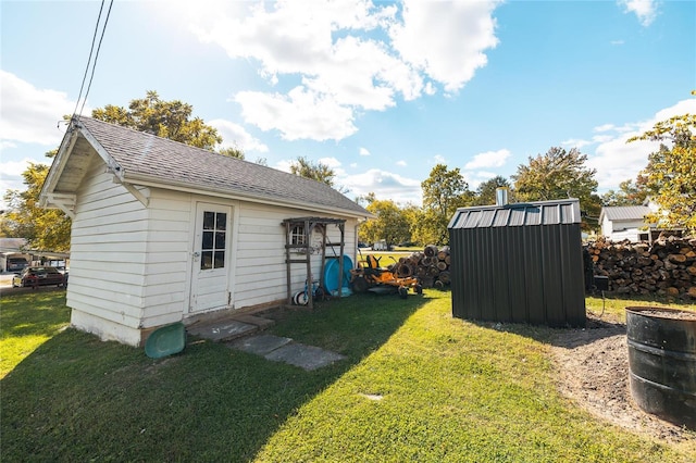 exterior space with a yard