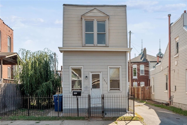 view of front of house