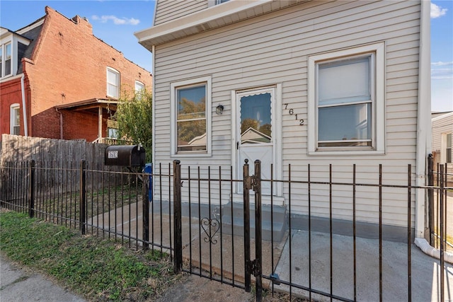 view of front of home