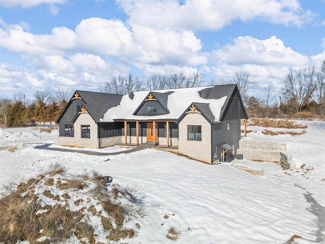 view of front of property with covered porch