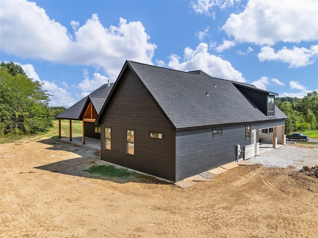 view of home's exterior